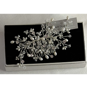 Twilight Designs Diamante & Pearl Hair Comb - Image 2
