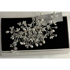 Twilight Designs Diamante & Pearl Hair Comb - Image 3