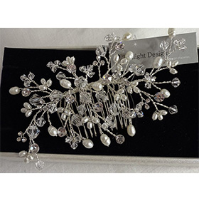 Twilight Designs Diamante & Pearl Hair Comb - Image 5